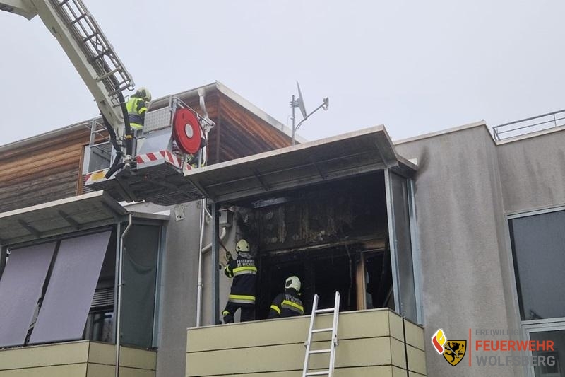 Einsatzfoto B3, Brand Balkon